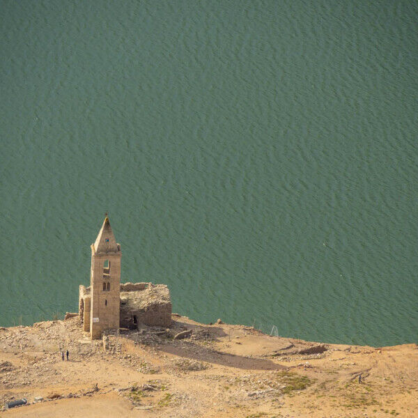 Campanar de Sant Romà de Sau, al pantà de Sau
